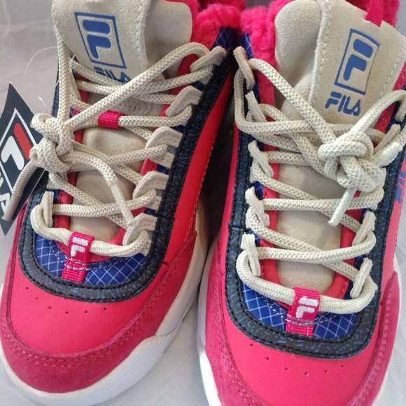 Women's FILA sneakers NWT size 7.5 - Picture 3 of 5